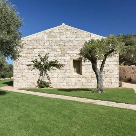 Le Rocce Villa *